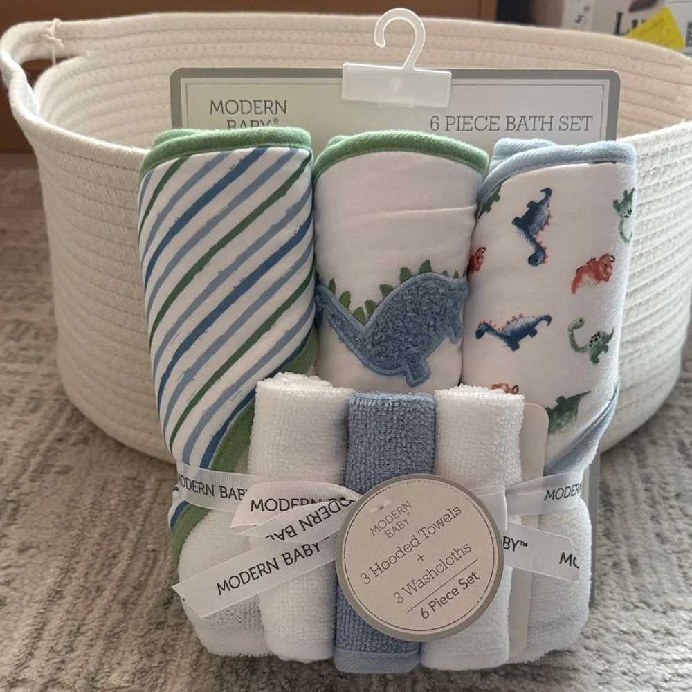 NWT Blue & Green Dinosaur 6-Piece Kids Bath Set